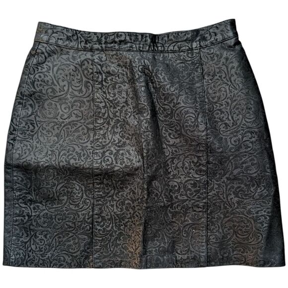 BCBGMaxAzria genuine Leather Black A-Line Mini  Intricate Lace Effect Medium - Picture 2 of 9